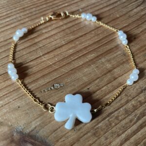 Bijoux-bracelet-trèfle-porcelaine-fait-main