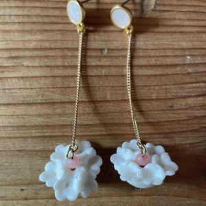 Bijoux-boucles-d-oreilles-perles-pendantes-fleurs-porcelaine-fait-main