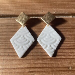 Bijoux-boucles-d-oreilles-losange-géométrique-porcelaine-fait-main