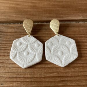 Bijoux-boucles-d-oreilles-géométriques-texturés-porcelaine-fait-main