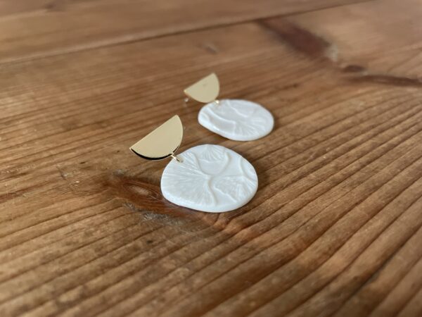 Boucles d’oreilles forme arrondie gingko