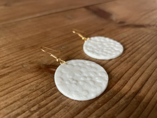 Boucles d’oreilles ronds impression fleurie