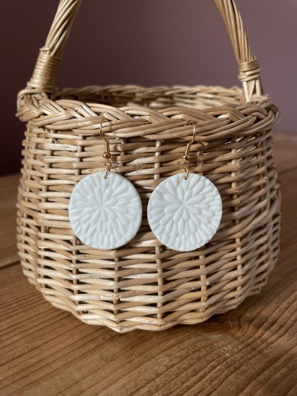 Boucles d’oreilles ronds texturés – Image 3