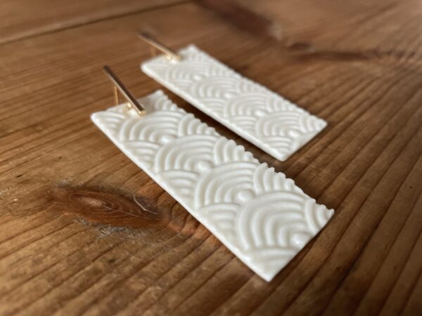 Boucles d’oreilles rectangles texturés