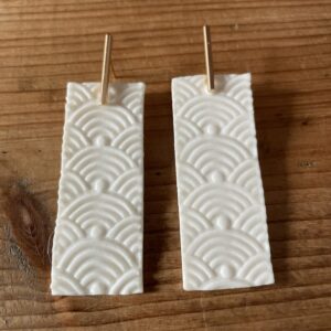Bijoux-boucles-d-oreilles-rectangles-textures-porcelaine-fait-main