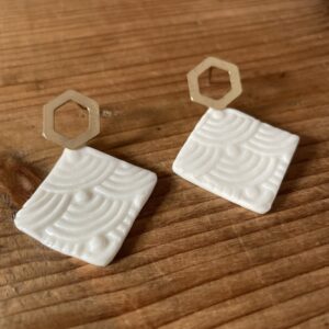 Boucles-d-oreilles-carrés-porcelaine