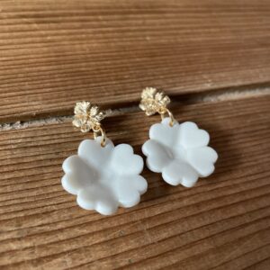 Boucles-d-oreilles-fleurs-porcelaine