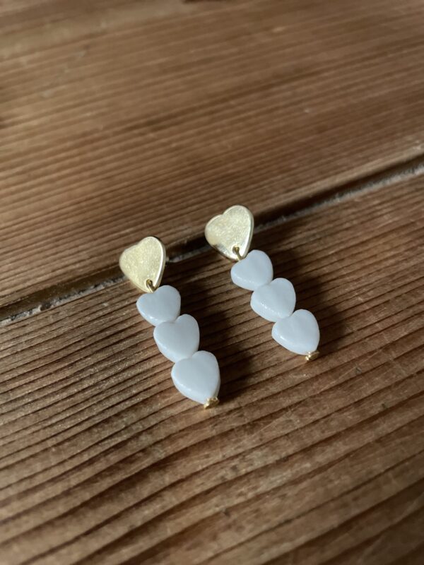 Boucles d'oreilles 3 petits cœurs – Image 2