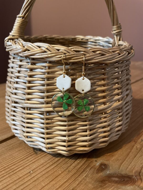 Boucles d’oreilles trèfles séchés – Image 3
