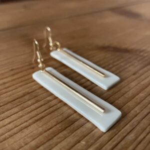 Boucles d’oreilles rectangle simple et sa tige doré