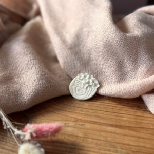 Broche en porcelaine Éclat de Muse